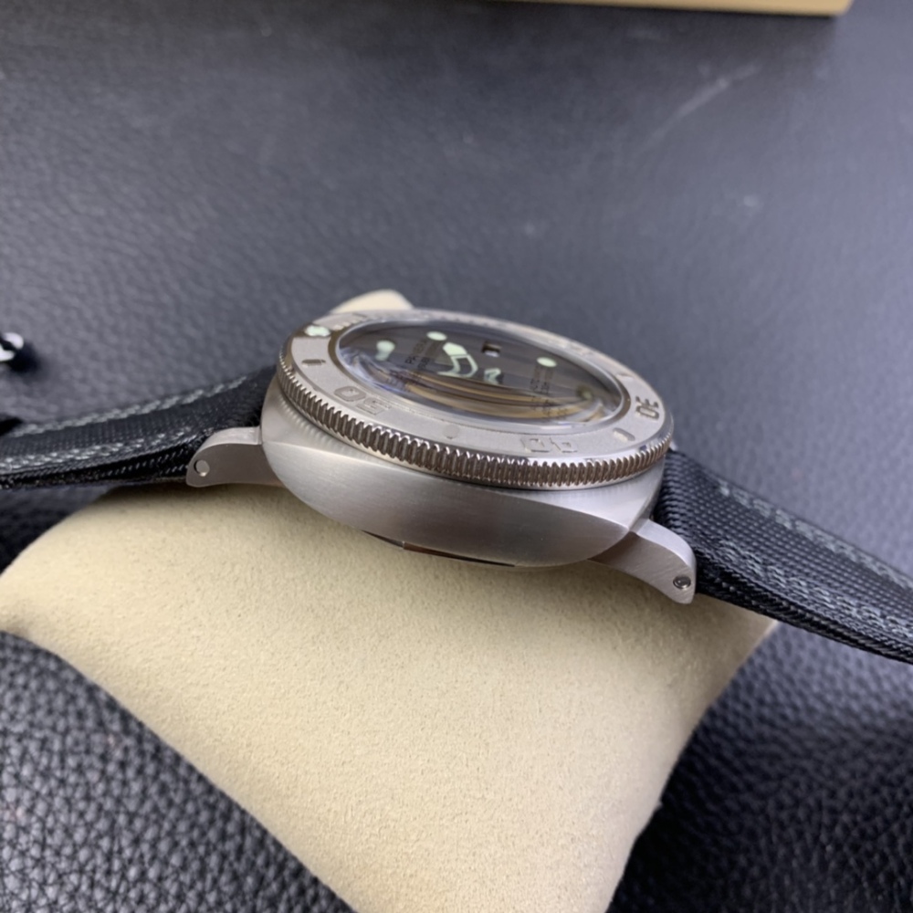 "2024年最新版 VS 廠高品質沛納海 PAM984 高仿複刻錶 | 適用於香港與台灣地區"
