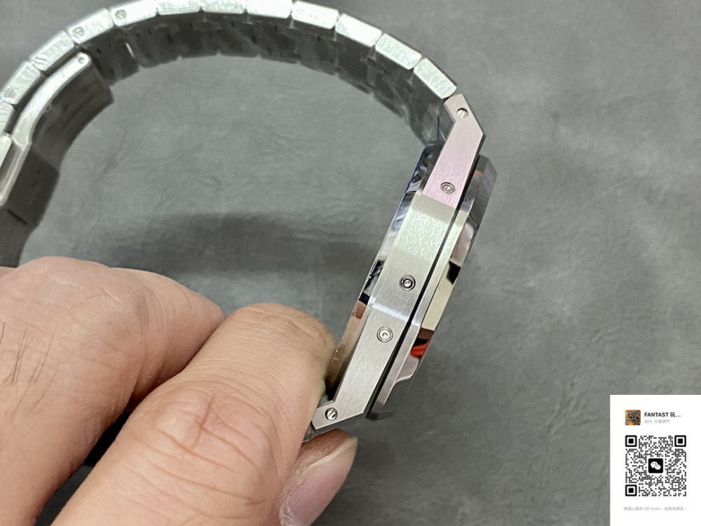 APS廠 15710白面：42mm精鑄傑作，匠心獨運的3120一體機芯