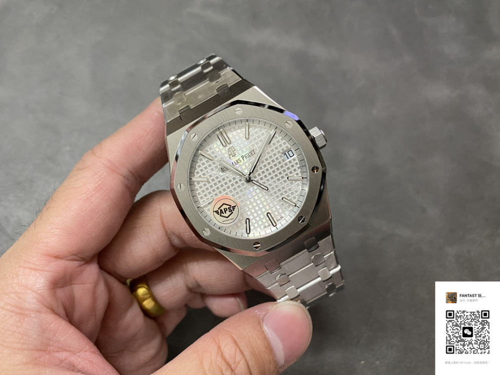 APS廠 15710白面：42mm精鑄傑作，匠心獨運的3120一體機芯