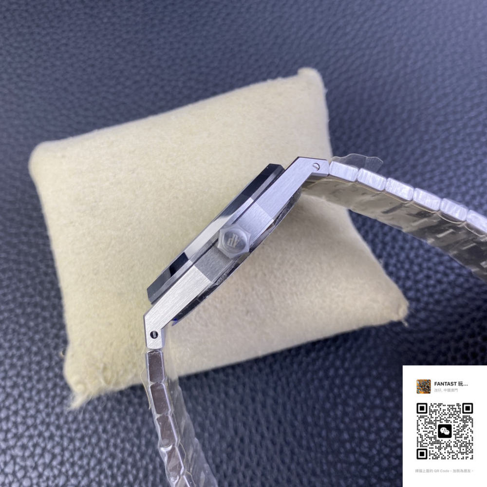 APS廠 15710白面：42mm精鑄傑作，匠心獨運的3120一體機芯