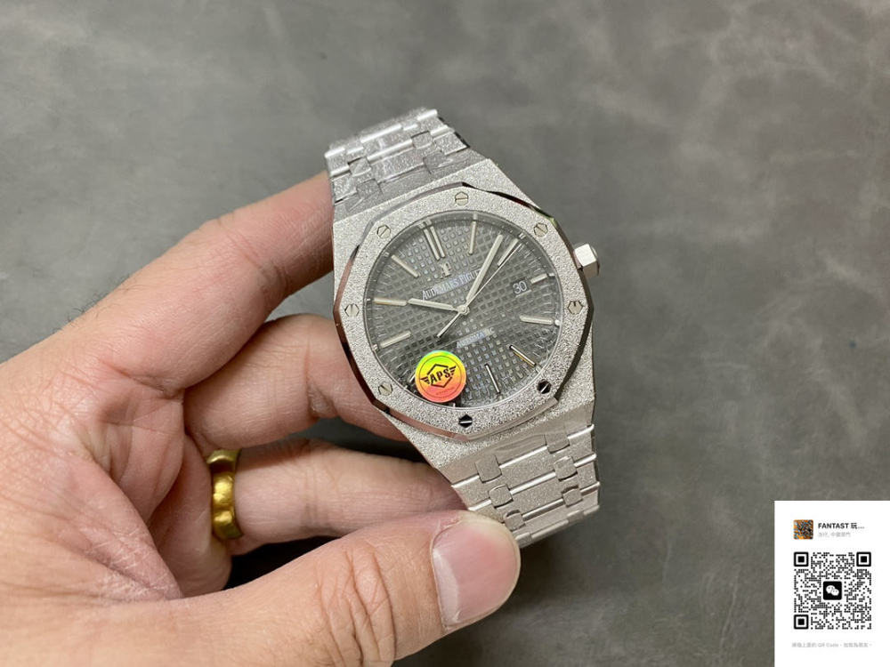 APS廠 15710白面：42mm精鑄傑作，匠心獨運的3120一體機芯