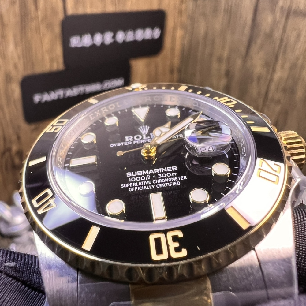 "勞力士潛航者系列M126613LN-0002：C廠間金黑水鬼腕錶 - 高級904L精鋼製造