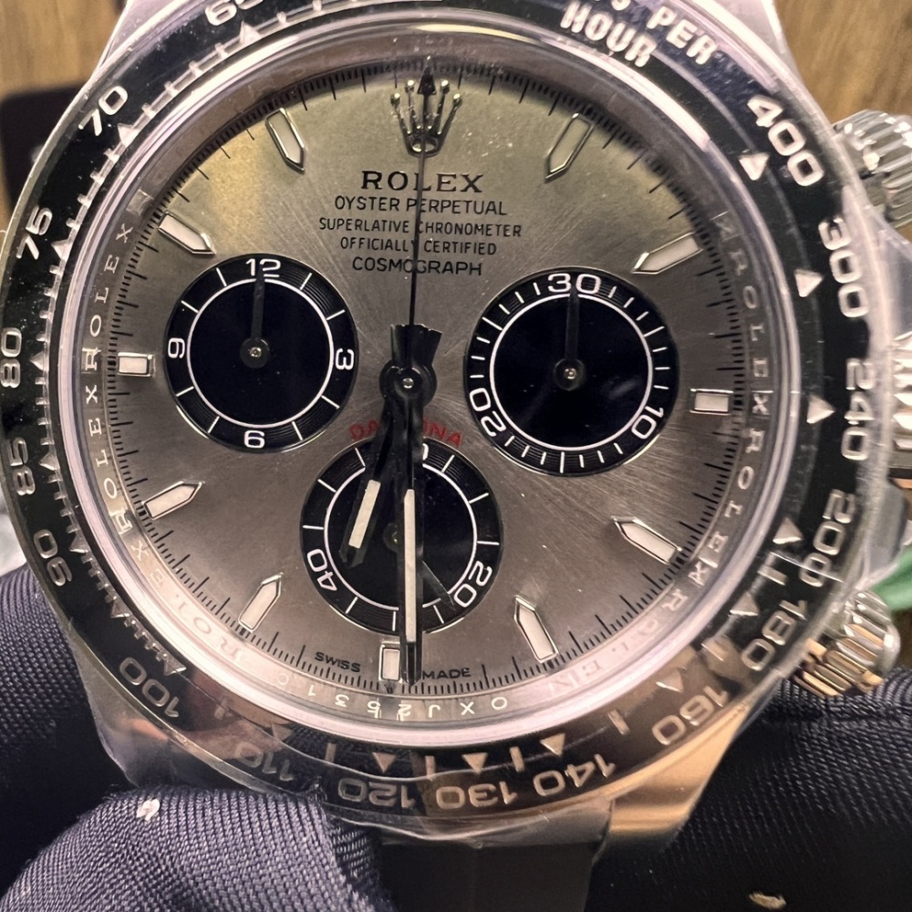 "2024年最新CLEAN廠復刻版：勞力士Daytona M116519-0027水泥灰膠帶高仿V5版本實拍展示"