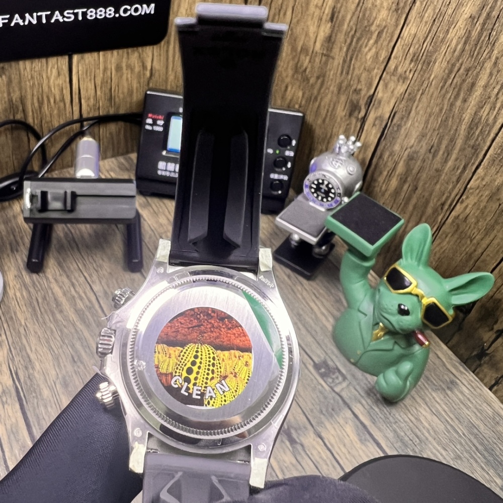 "2024年最新CLEAN廠復刻版：勞力士Daytona M116519-0027水泥灰膠帶高仿V5版本實拍展示"