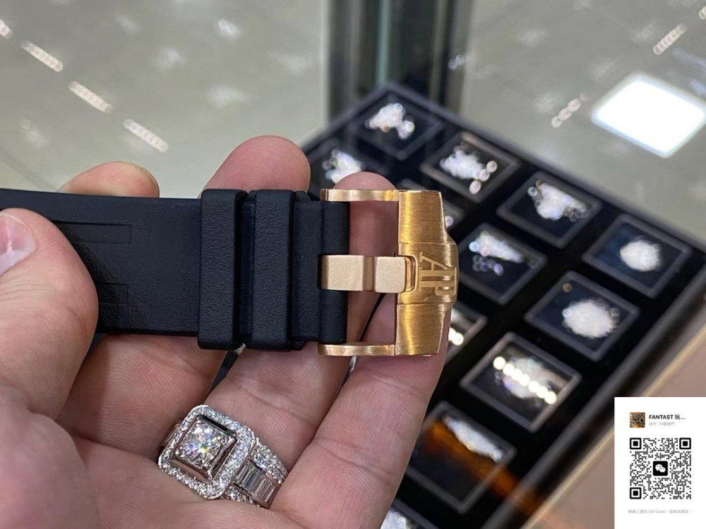 高仿復刻愛彼皇家橡樹26401：18K實心金真鑽定制，獨家包厚金工藝出品