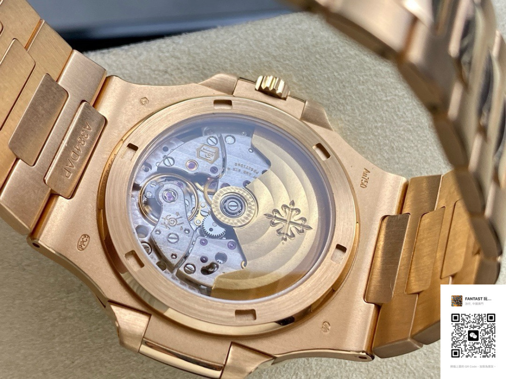 最頂配5711鸚鵡螺定制版：實心真金與彩寶融合，頂級精準324機芯