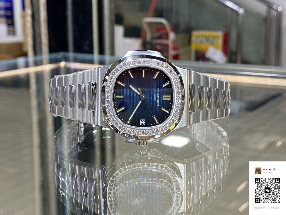 百達翡麗5713/18K包白金版鸚鵡螺40mm腕表：獨家包厚金工藝，專業定制尊享