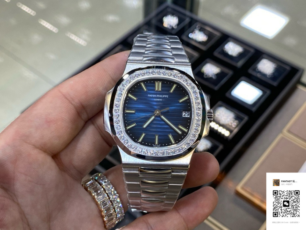 百達翡麗5713/18K包白金版鸚鵡螺40mm腕表：獨家包厚金工藝，專業定制尊享