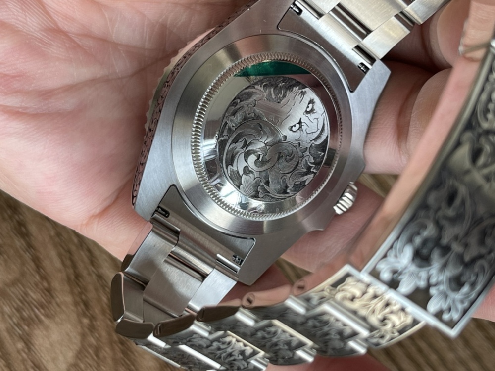 高仿勞力士潛航者系列《龍躍魚門》—手工雕刻錦鯉，西裝暴徒的選擇