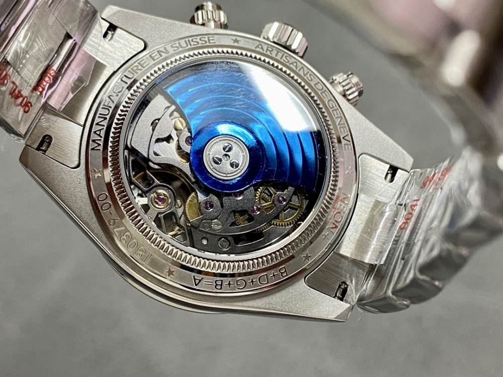 "高仿ADG劳力士全新定制藍色迪通拿「Scona」—絕美藍色調潮流精品"