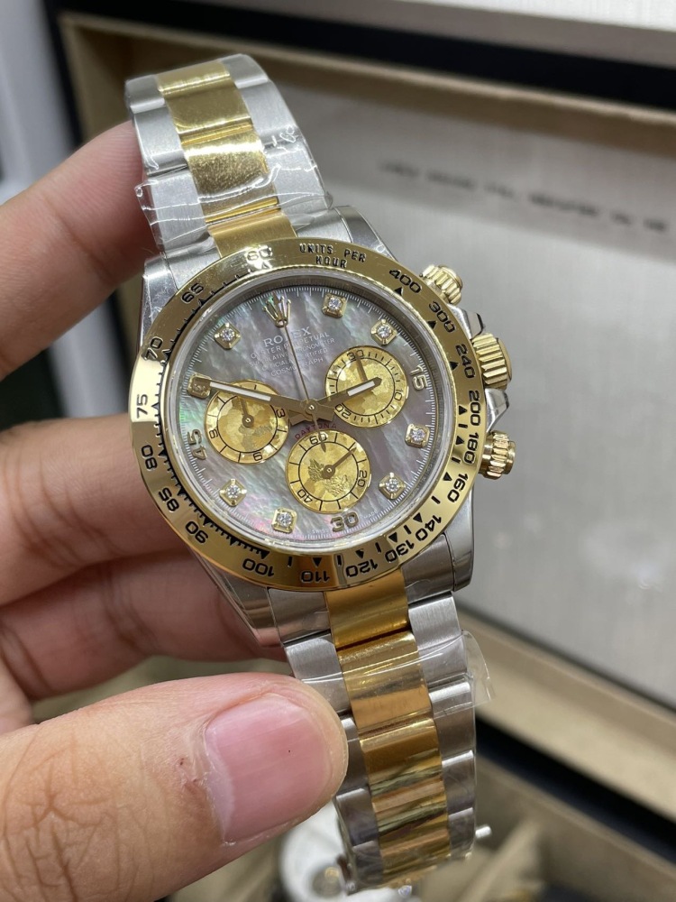 「市場頂級高仿複刻勞力士！迪通拿116503金大溪地 Rb代用盤 Buff立體針 Deep高透鏡 4130一體機」