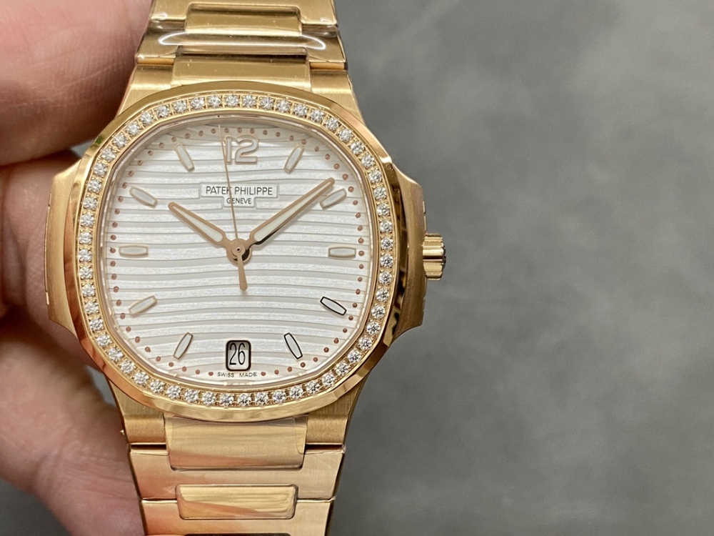 「高品質複製：百達翡麗鸚鵡螺女士手錶 PP7118」