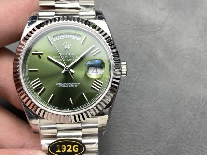 頂級高仿星期日曆型DAY-DATE 40系列足重復刻腕錶