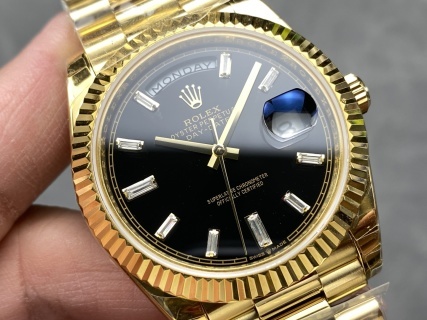 頂級高仿星期日曆型DAY-DATE 40系列足重版奢華復刻腕錶