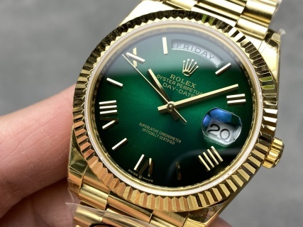 頂級高仿星期日曆型DAY-DATE 40系列足重復刻精品腕錶