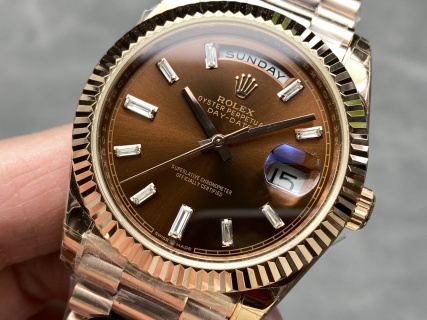 頂級高仿星期日曆型DAY-DATE 40系列足重復刻腕錶