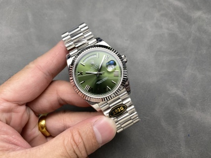 頂級高仿星期日曆型DAY-DATE 40系列足重復刻腕錶