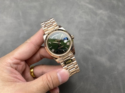 頂級復刻星期日曆型DAY-DATE40足重版豪華機械腕錶