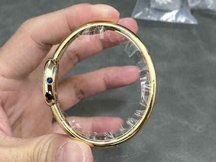 BBA手工坊 卡地亚浴缸系列全镶莫桑钻女神手镯手表 HPI01607，奢华闪耀