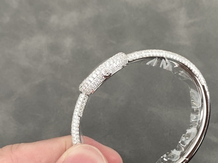 BBA手工坊 卡地亚浴缸系列全镶莫桑钻女神手镯手表 HPI01607，奢华精工打造