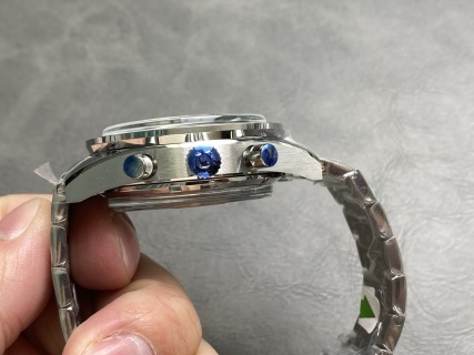 欧米茄 超霸系列月之暗面腕表 311.92.44.51.99.001，44.25毫米，同轴计时机芯，灰陶瓷圈口