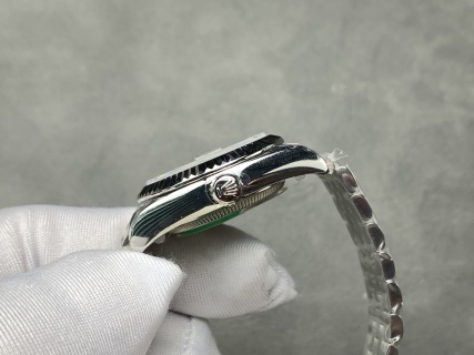 頂級复刻劳力士Rolex日志型28mm系列，瑞士2671机芯高仿腕表