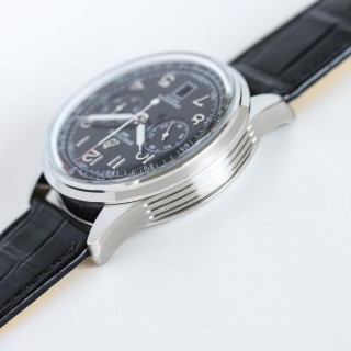 璞雅B01计时腕表42，百年灵经典设计与现代机芯完美结合