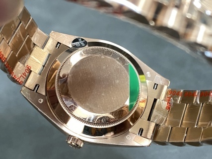 JVS 配重 劳力士 星期日志型40mm腕表，搭载2836机芯，经典设计与精准机芯的完美融合