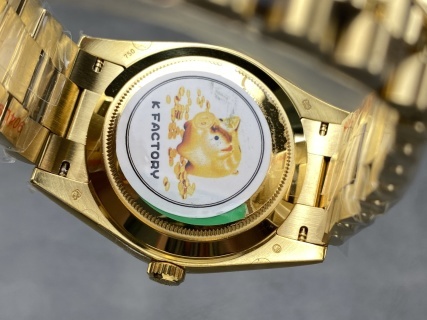 頂級高仿星期日曆型DAY-DATE 40系列足重復刻精品腕錶