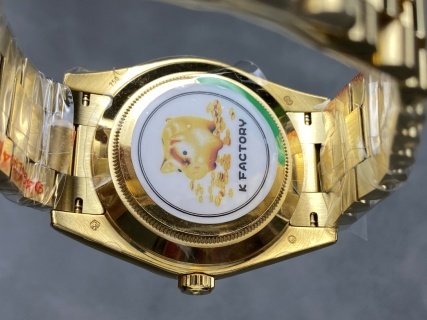 頂級高仿星期日曆型DAY-DATE 40系列足重版奢華復刻腕錶