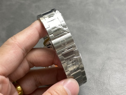 欧米茄 超霸系列月之暗面腕表 311.92.44.51.99.001，44.25毫米，同轴计时机芯，灰陶瓷圈口