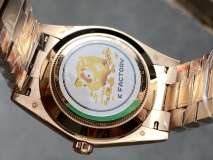 頂級復刻星期日曆型DAY-DATE40足重版豪華機械腕錶