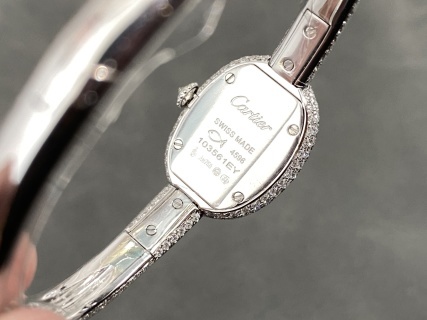 BBA手工坊 卡地亚浴缸系列全镶莫桑钻女神手镯手表 HPI01607，奢华精工打造