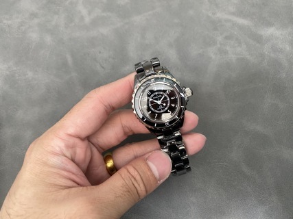TW 香奈兒 J12 陶瓷 33mm 機械錶｜極致工藝與奢華設計完美融合