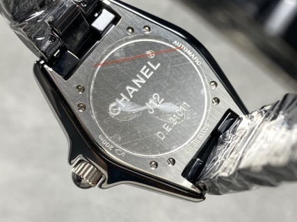 TW 香奈兒 J12 陶瓷 38mm 機械腕錶｜經典大氣設計，奢華與性價比的完美融合