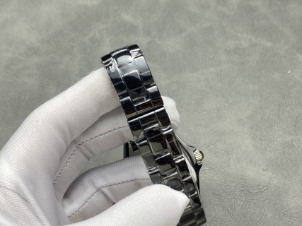 TW 香奈兒 J12 陶瓷 38mm 機械腕錶｜經典大氣設計，奢華與性價比的完美融合