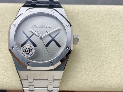 APS KAWS联名款 爱彼AP 15500 KAWS联名款 一体机芯41mm腕表