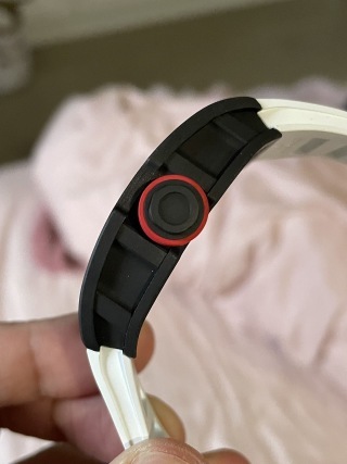 APS工廠理查德RM055｜小日子限定碳纖維腕表