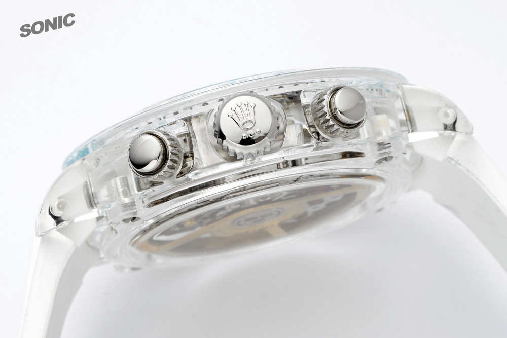 「【高性價比改裝】Sonic勞力士冰藍迪縷空迪通拿｜丹東4130機芯全縷空｜藍寶石水晶玻璃｜進口氟膠表帶」​