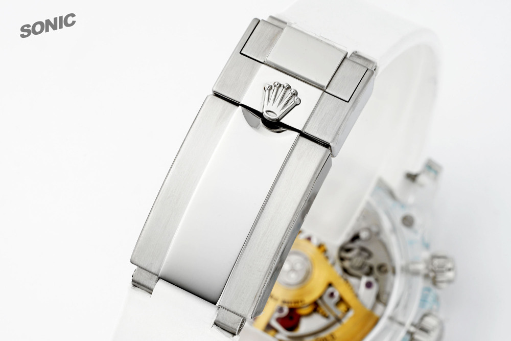 「【高性價比改裝】Sonic勞力士冰藍迪縷空迪通拿｜丹東4130機芯全縷空｜藍寶石水晶玻璃｜進口氟膠表帶」​