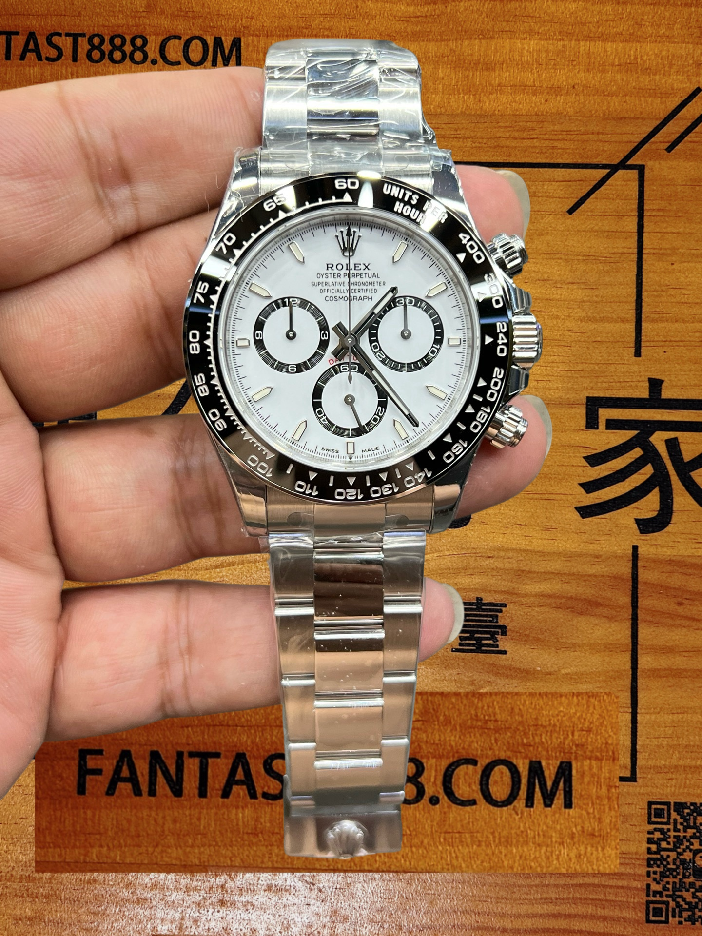 VS廠勞力士迪通拿白色熊貓盤手持展示 - 黑色陶瓷測速圈 - FANTAST888.COM

