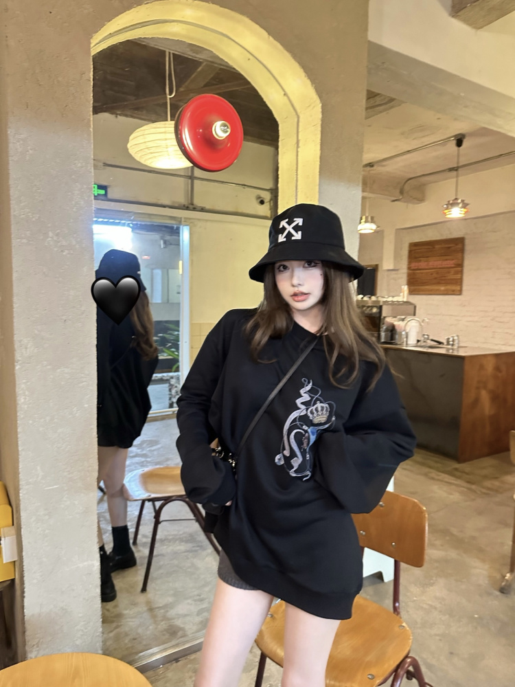 香港台灣熱銷頂級復刻｜LOUIS VUITTON 冠長袖衛衣 粗針刺繡工藝深度解析​