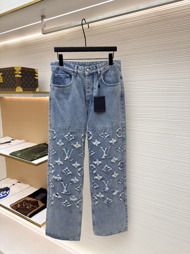 香港台灣頂級復刻｜LOUIS VUITTON 水洗破洞牛仔褲激光燒花工藝深度解析​