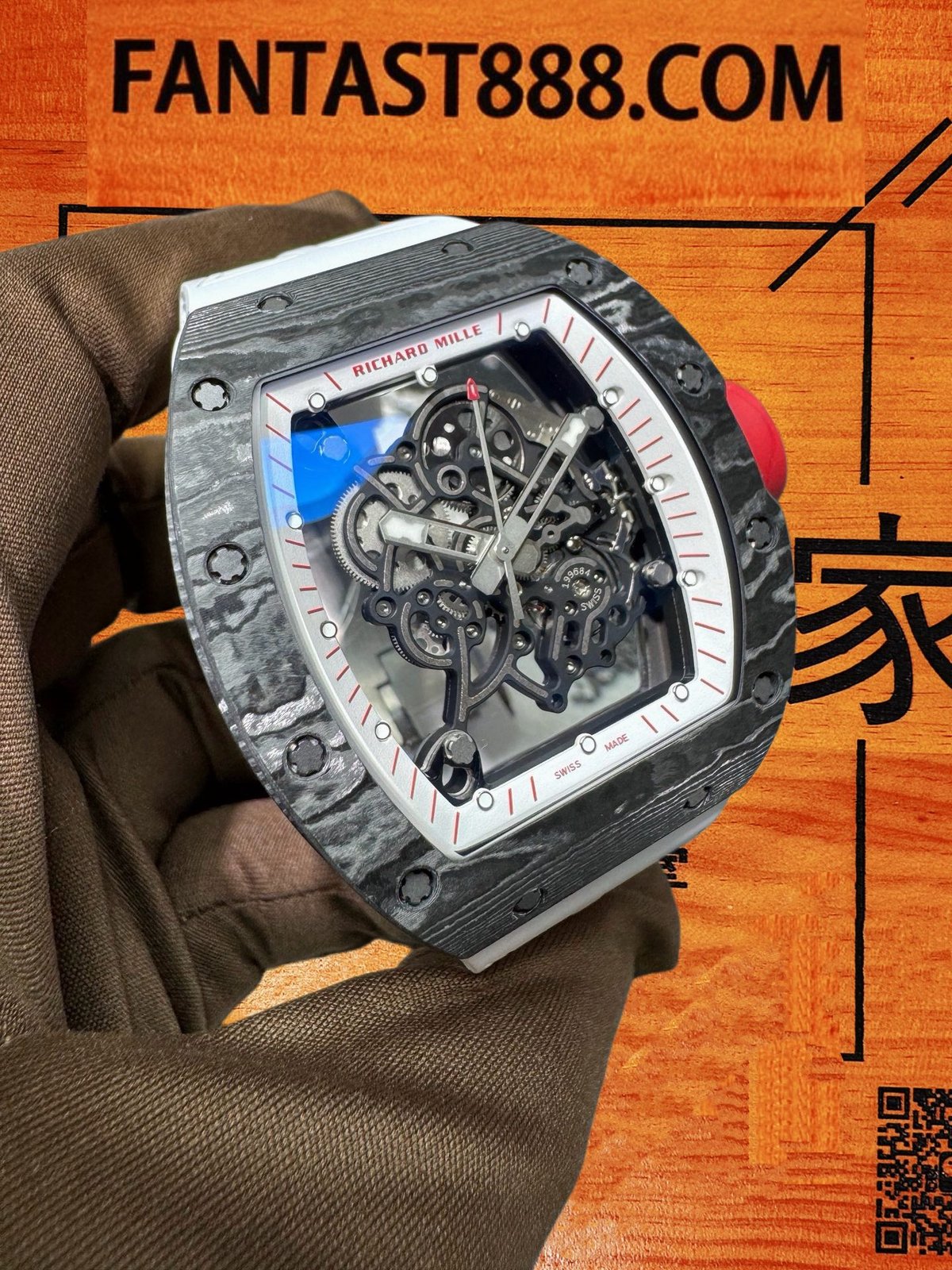 Richard Mille RM 055日本限定白色鯊魚鰭錶帶正面