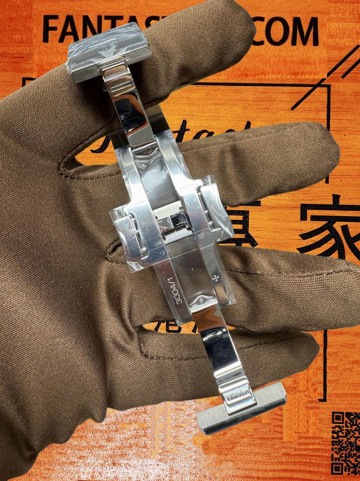 江詩丹頓Overseas 47040棋盤紋光影變化效果