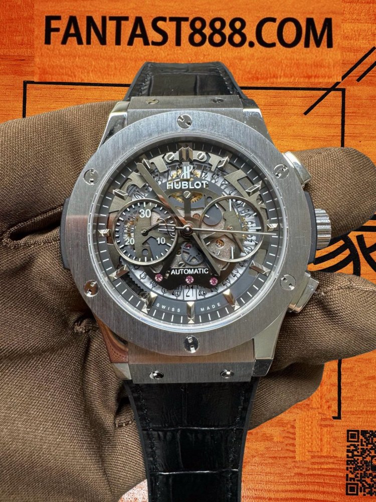 HUBLOT Classic Fusion 經典融合系列 525.NX.0170.RX 44mm精鋼錶殼 7750自動計時機芯 鏤空面盤