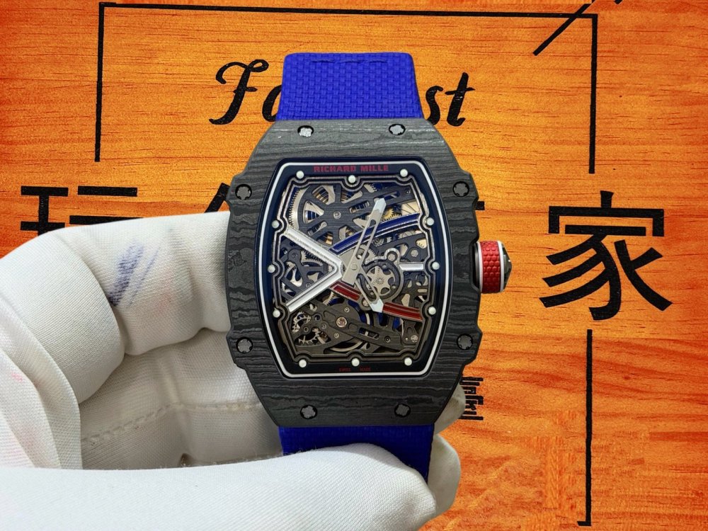 RICHARD MILLE RM 67-02 超薄一體機 Carbon TPT碳纖維酒桶形自動機芯 7.8mm厚度 藍色橡膠錶帶