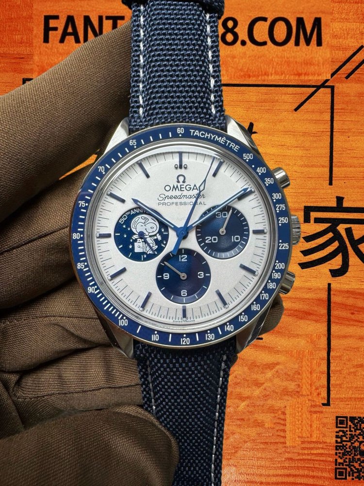歐米茄超霸史努比50周年紀念款310.32.42.50.02.001 42mm手動一體機