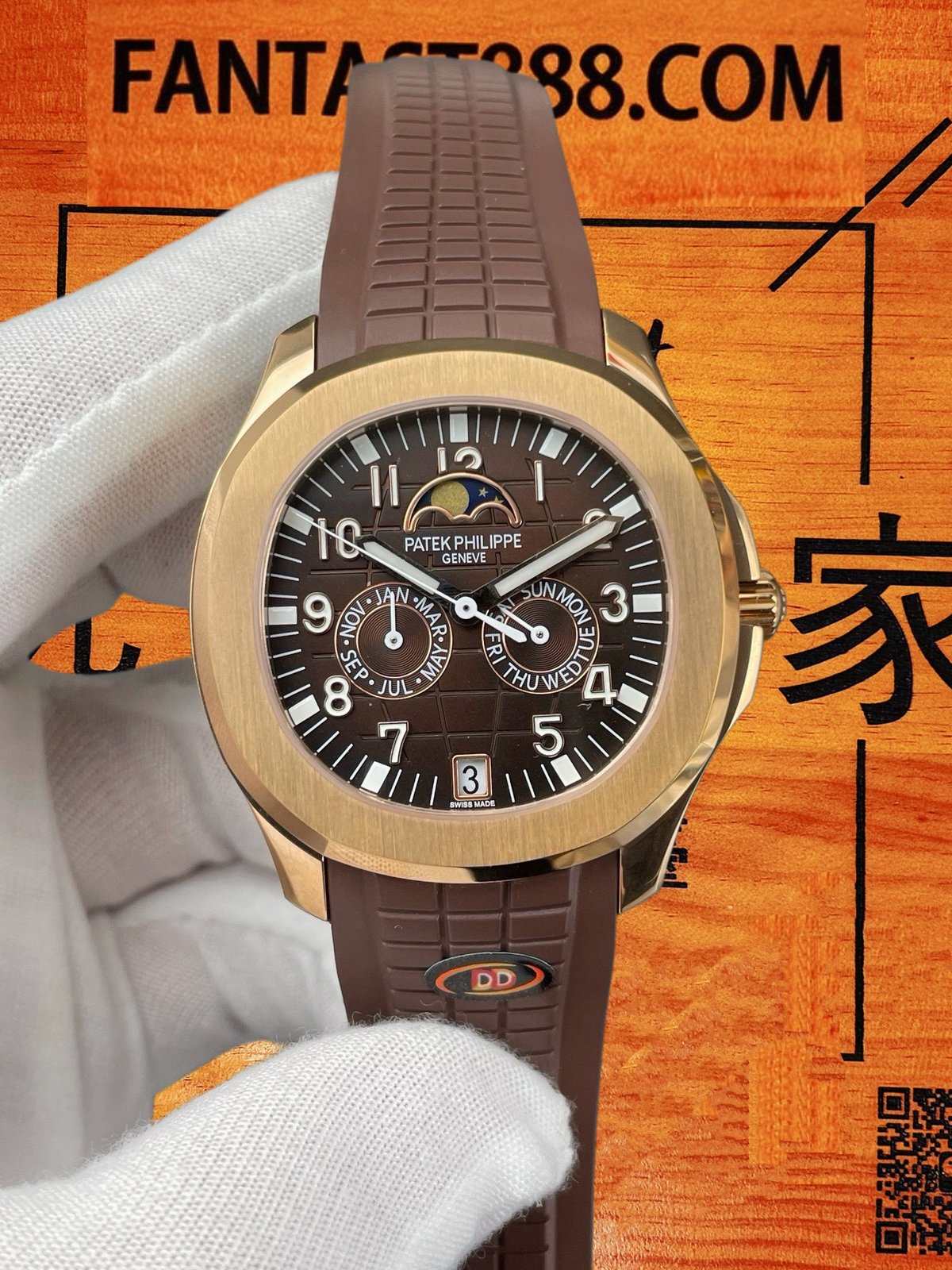 PP 5261R 月相年曆顯示 Patek Philippe 5261R月相顯示窗與星期月份小錶盤細節