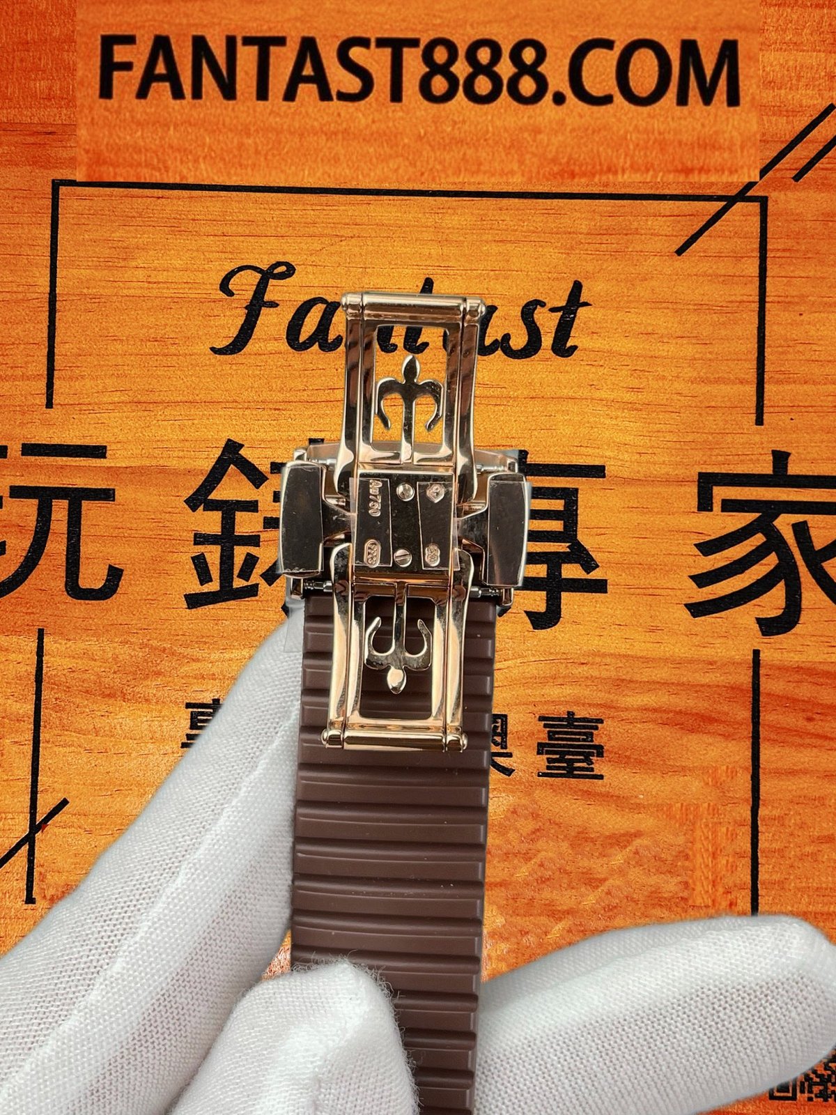Aquanaut 5261R 透底機芯 百達翡麗Aquanaut 5261R後蓋透底24K金自動陀機芯